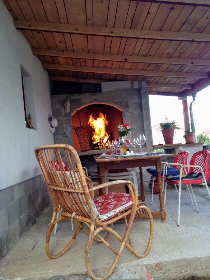 Dita * Kastela